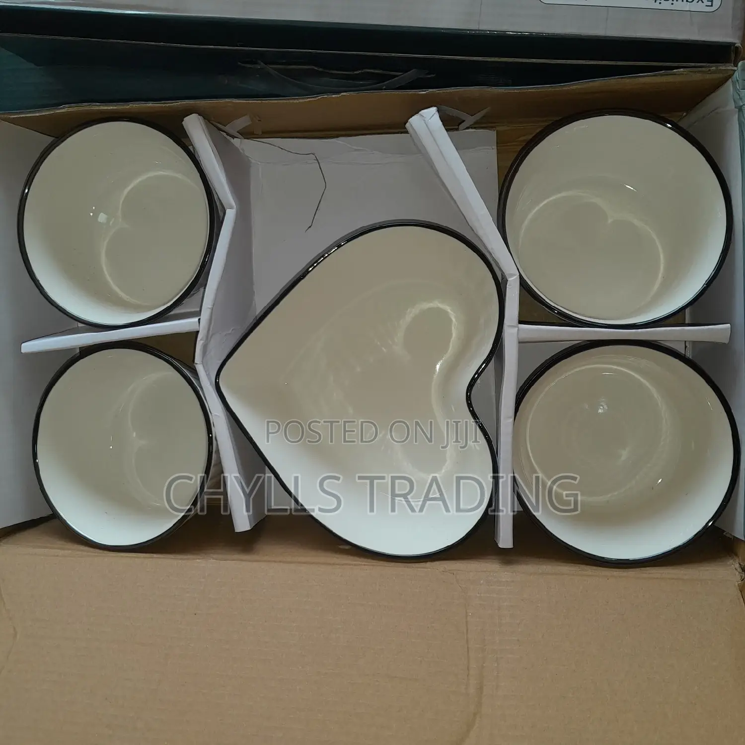 Exquisite Ceramic Set