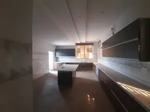 4bdrm House in Skm, East Legon for sale