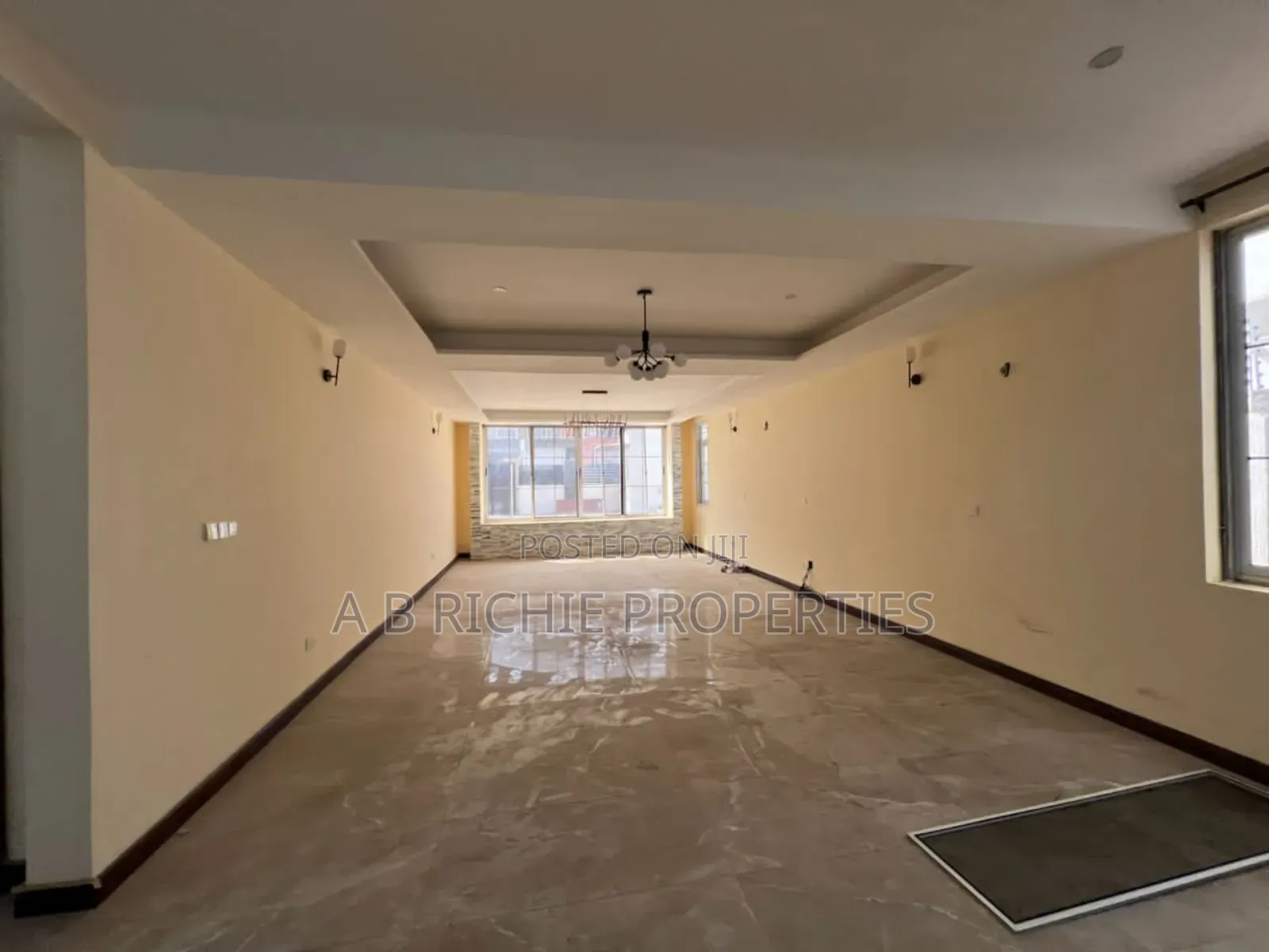 4bdrm Penthouse in Ab Richie Properties, East Legon for sale