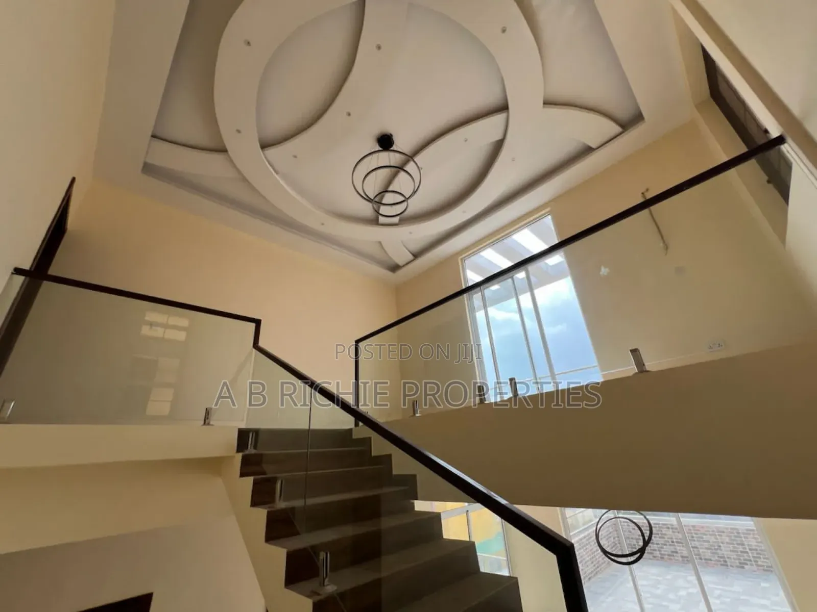 4bdrm Penthouse in Ab Richie Properties, East Legon for sale