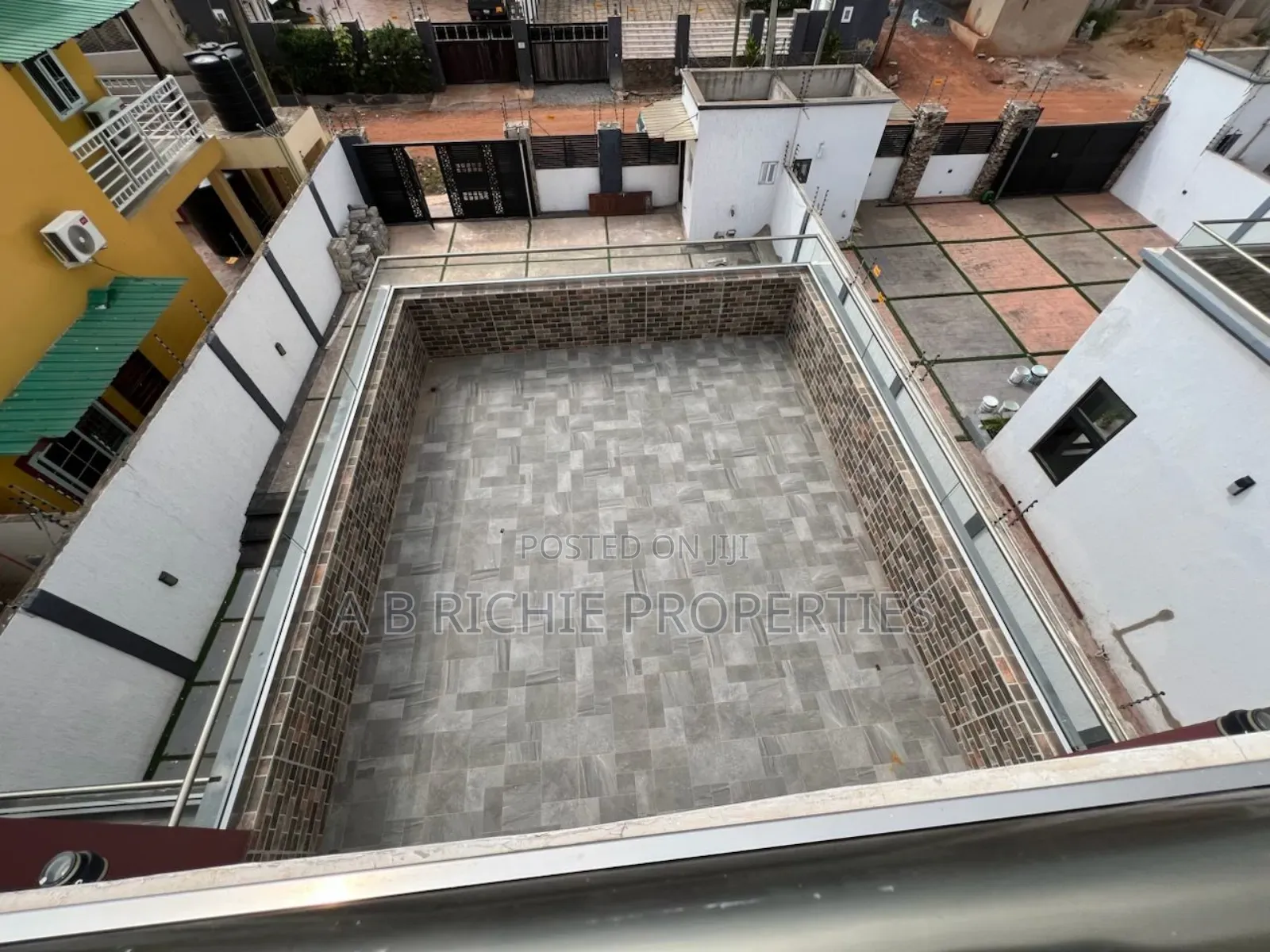 4bdrm Penthouse in Ab Richie Properties, East Legon for sale