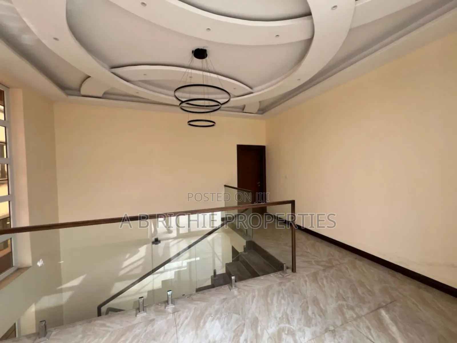 4bdrm Penthouse in Ab Richie Properties, East Legon for sale