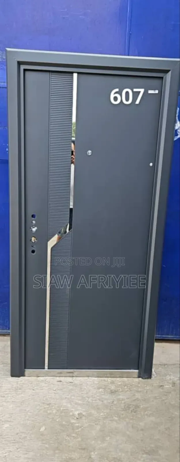Special Door With Stylish Is Available