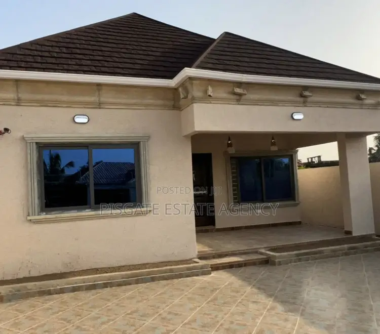 3bdrm House in Ablekuma for sale