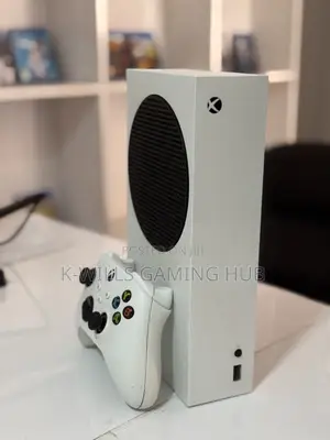 Xbox Series S With 7 Hit Games Installed