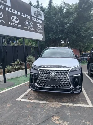 Photo - New Toyota Fortuner 2.7 AWD 2023 Black