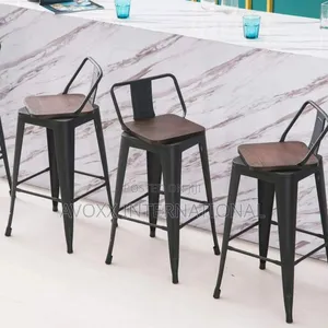 Milanhomme
Kaleo Swivel Solid Wood Counter Bar Stool 4 PCS
