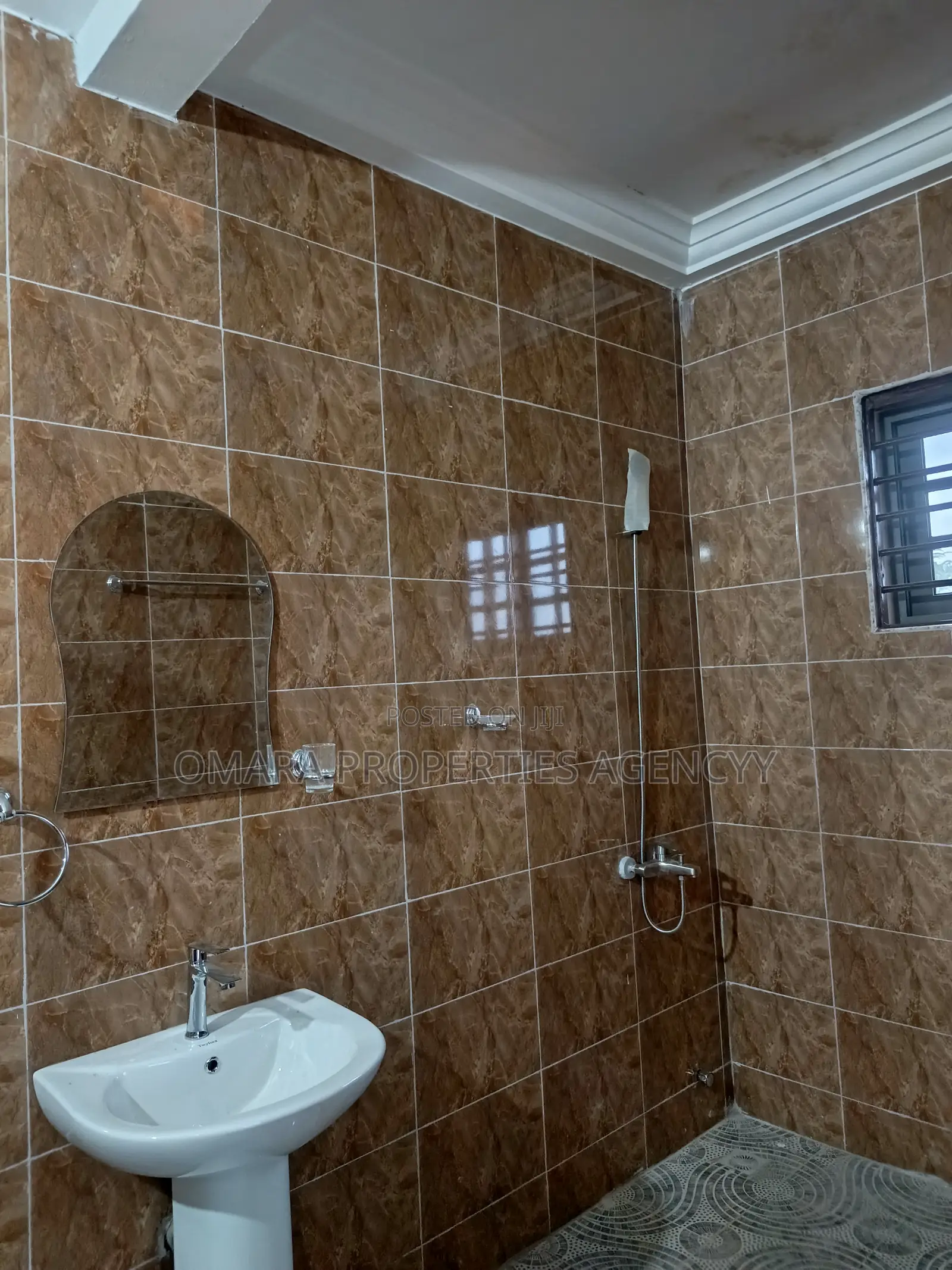 3bdrm Apartment in Haatso, North Legon for rent