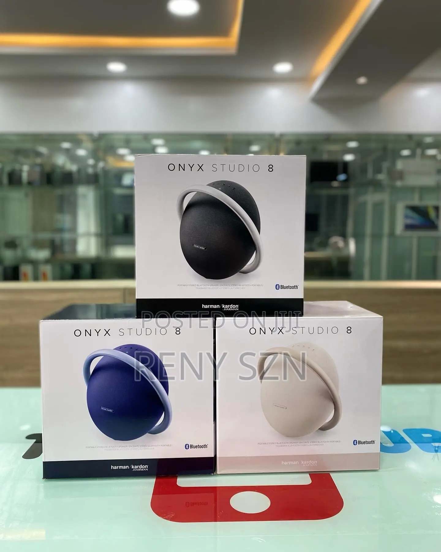 Harman Kardon Onyx Studio 8 Portable Wireless Speaker