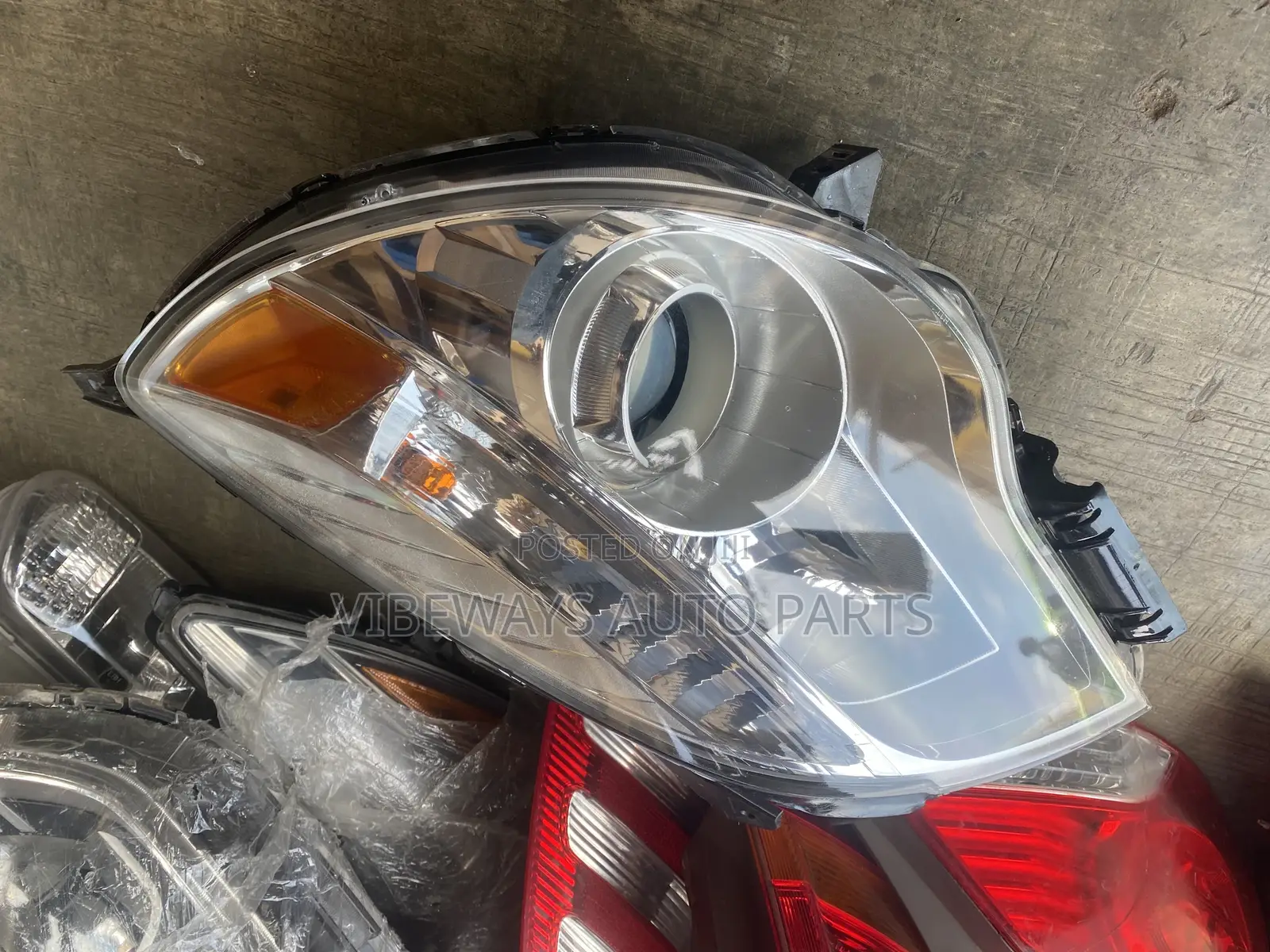 Chevrolet Equinox 2014-2015 Headlight Used