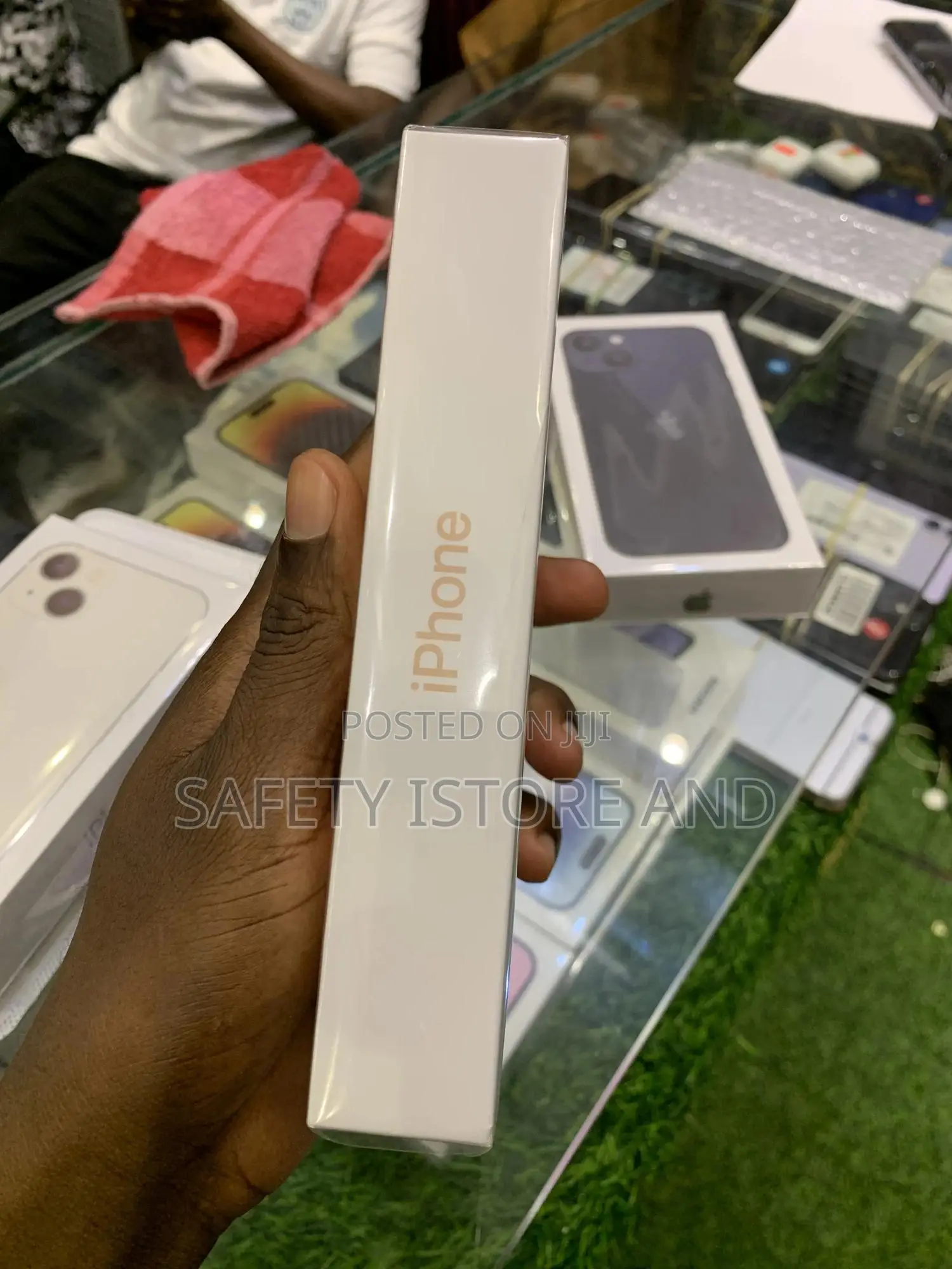 New Apple iPhone 13 128 GB Pink