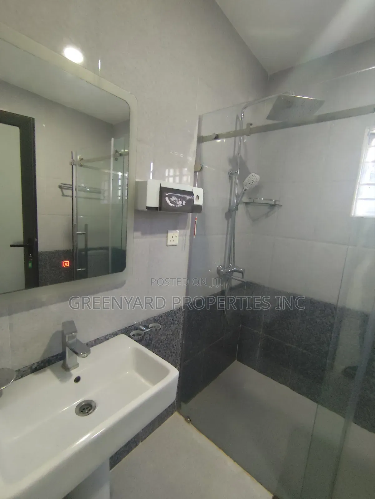 3bdrm Townhouse / Terrace in East Legon Hills for rent