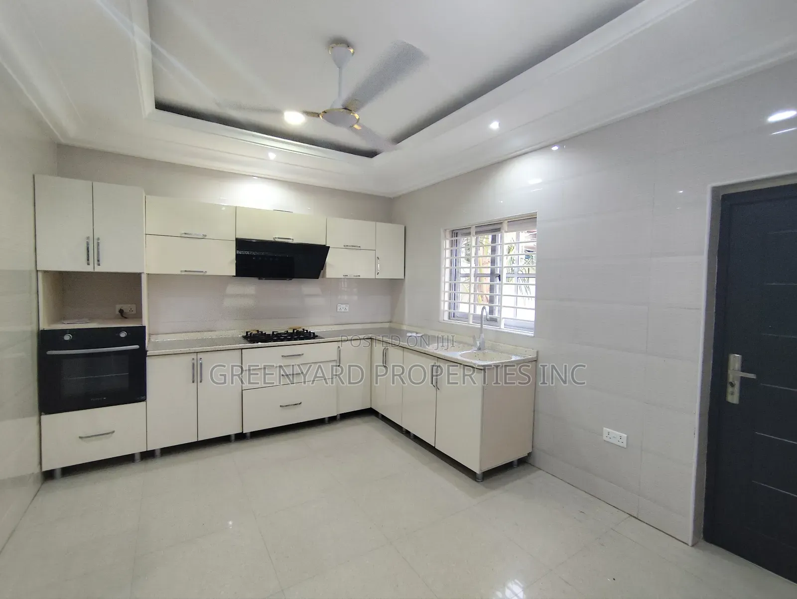 3bdrm Townhouse / Terrace in East Legon Hills for rent