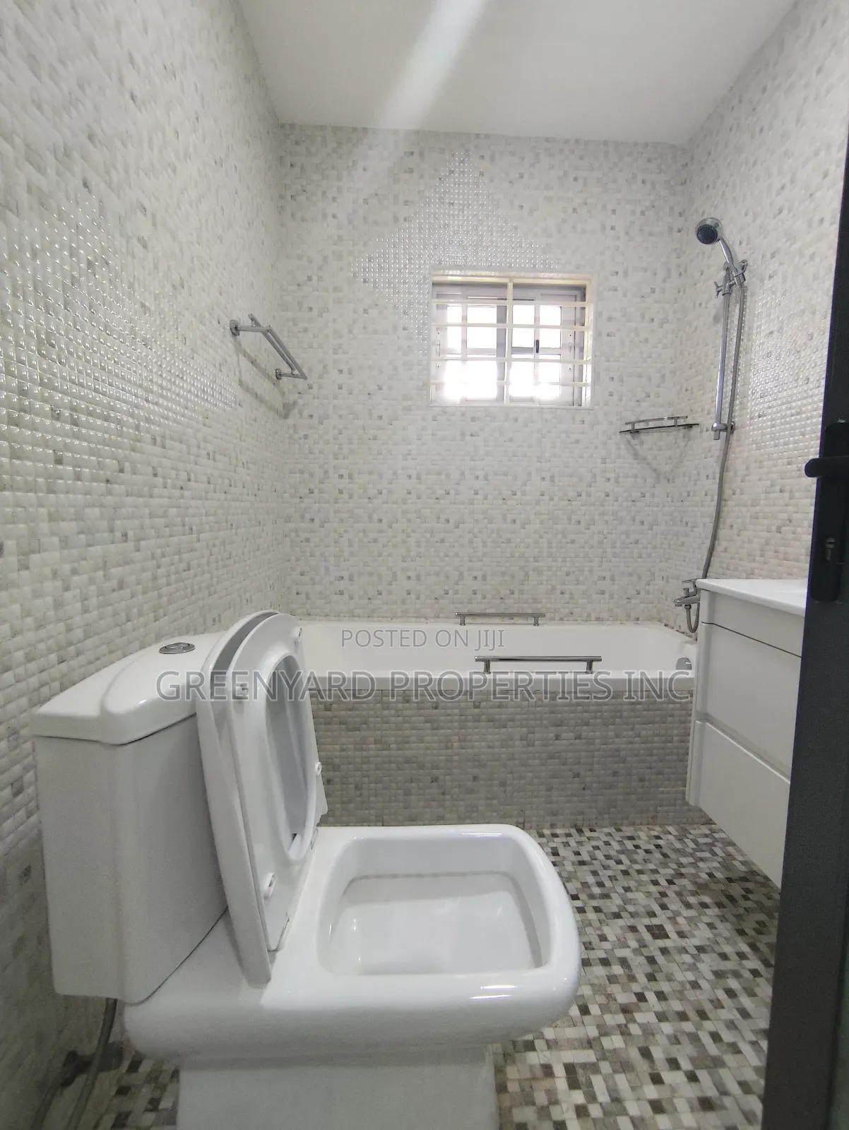 3bdrm Townhouse / Terrace in East Legon Hills for rent