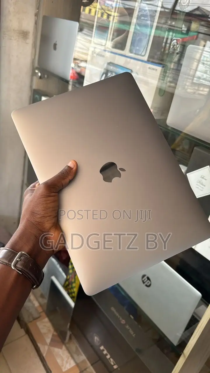 Laptop Apple MacBook Pro 2020 16GB Intel Core i5 SSD 512GB