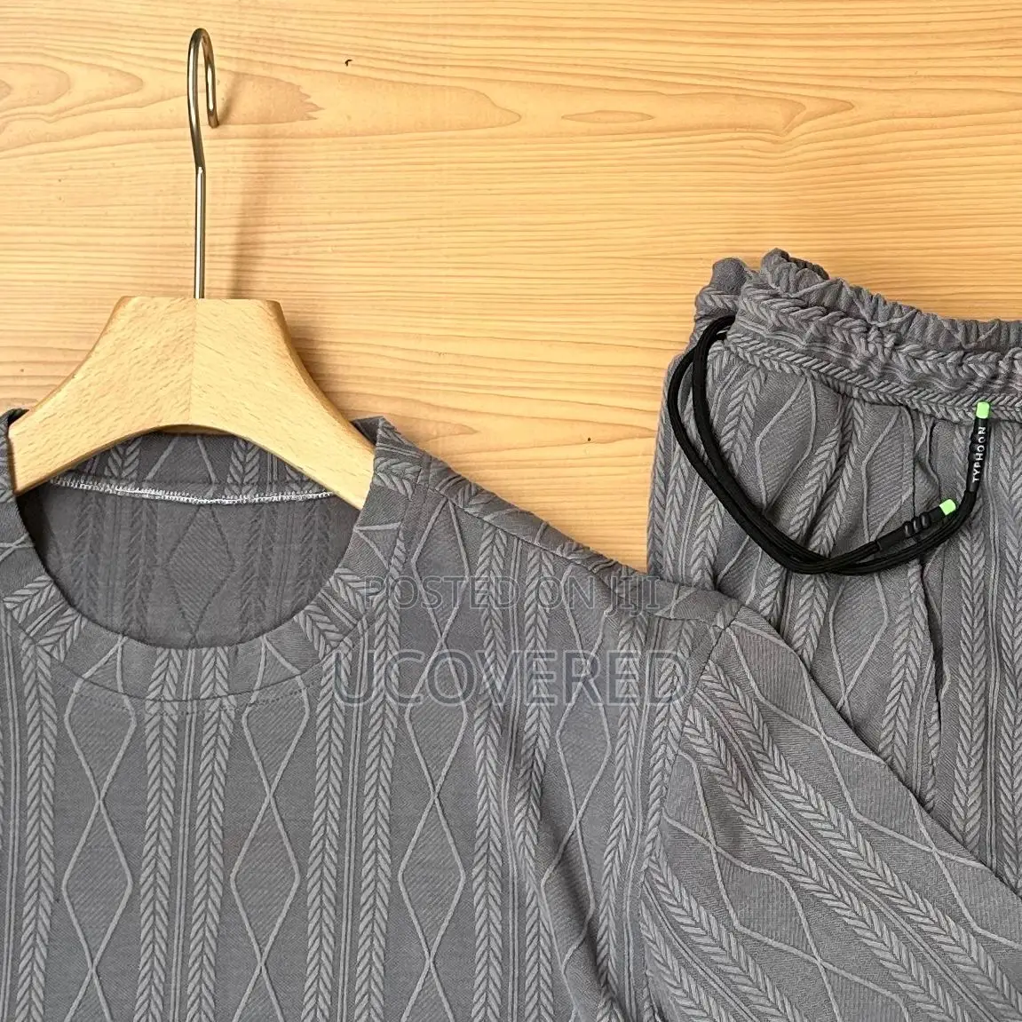 High Quality Men’S Top and Down Outift