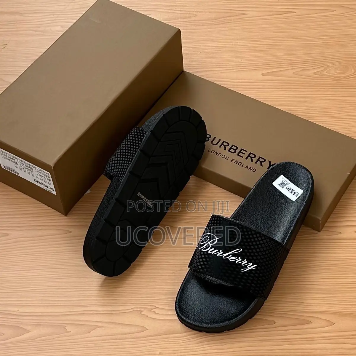 Burberry Unisex Slippers/Slides