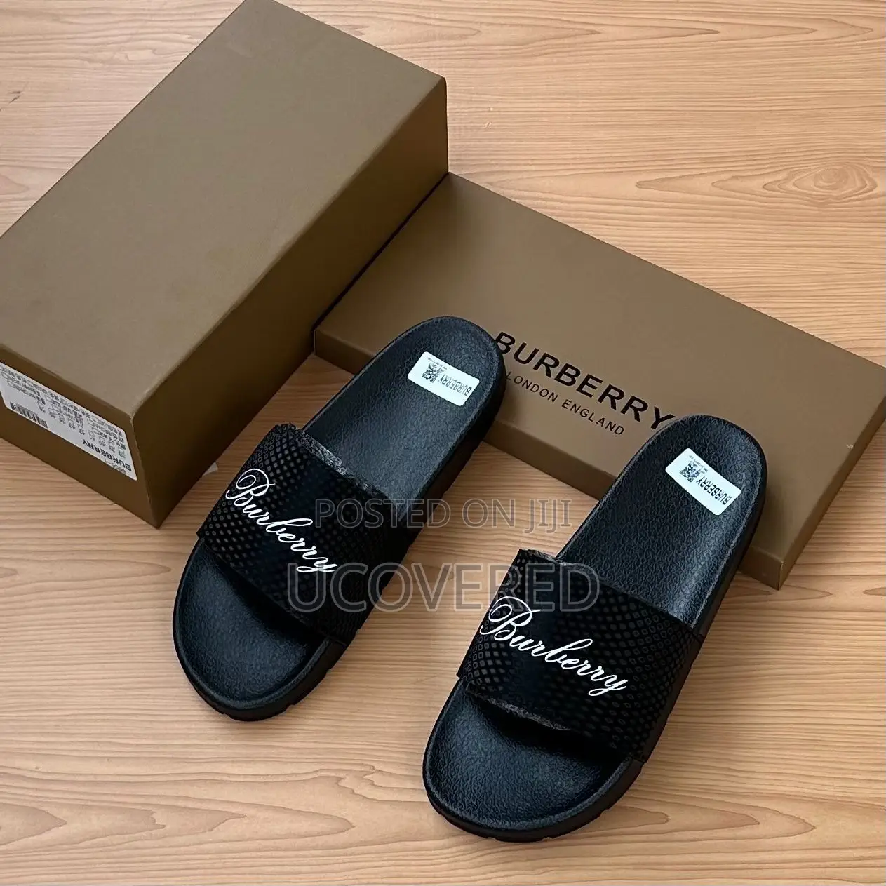 Burberry Unisex Slippers/Slides