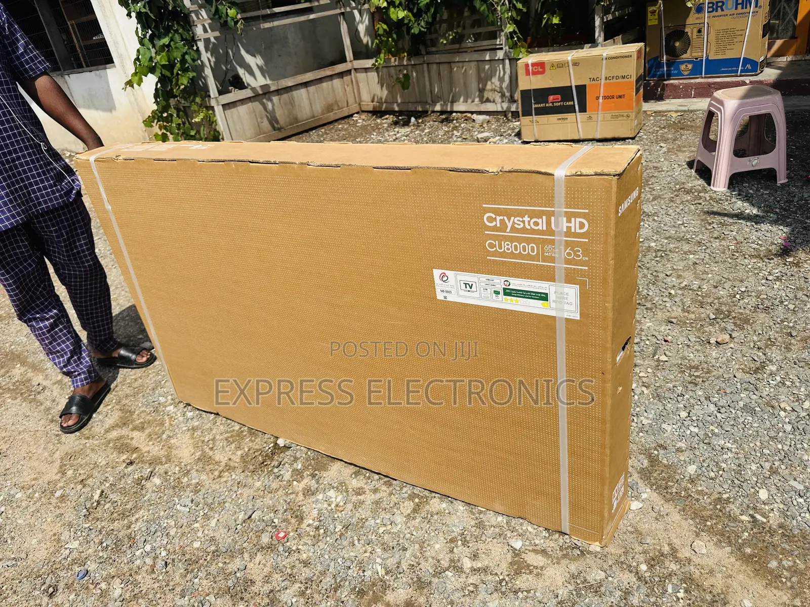 2024 Model UHD Smart Samsung 65”DU8000