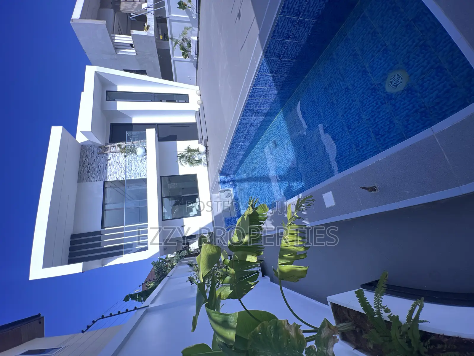 4bdrm Duplex in Botwe Little Roses for sale
