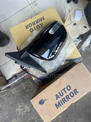 Highlander Driving Mirror With Light Pair 2008 2009 2010