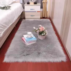 Fluffy Center Carpet