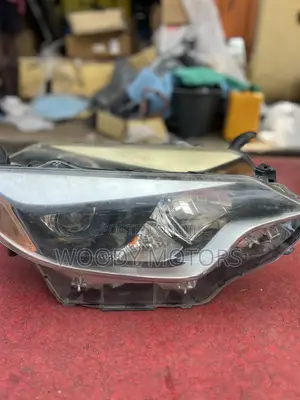Toyota Corolla Head Light 2014 2015 2016