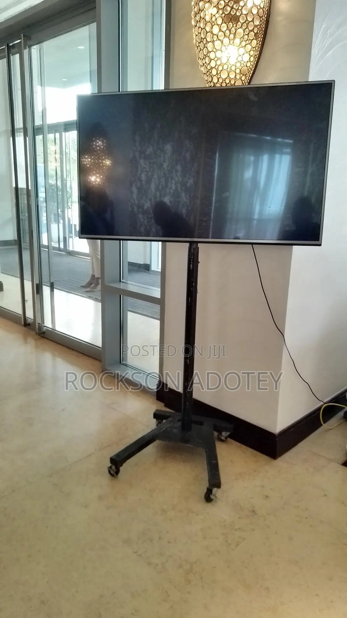 Tv Rentals, Tv Stands, Projectors With Screen for Hiring
