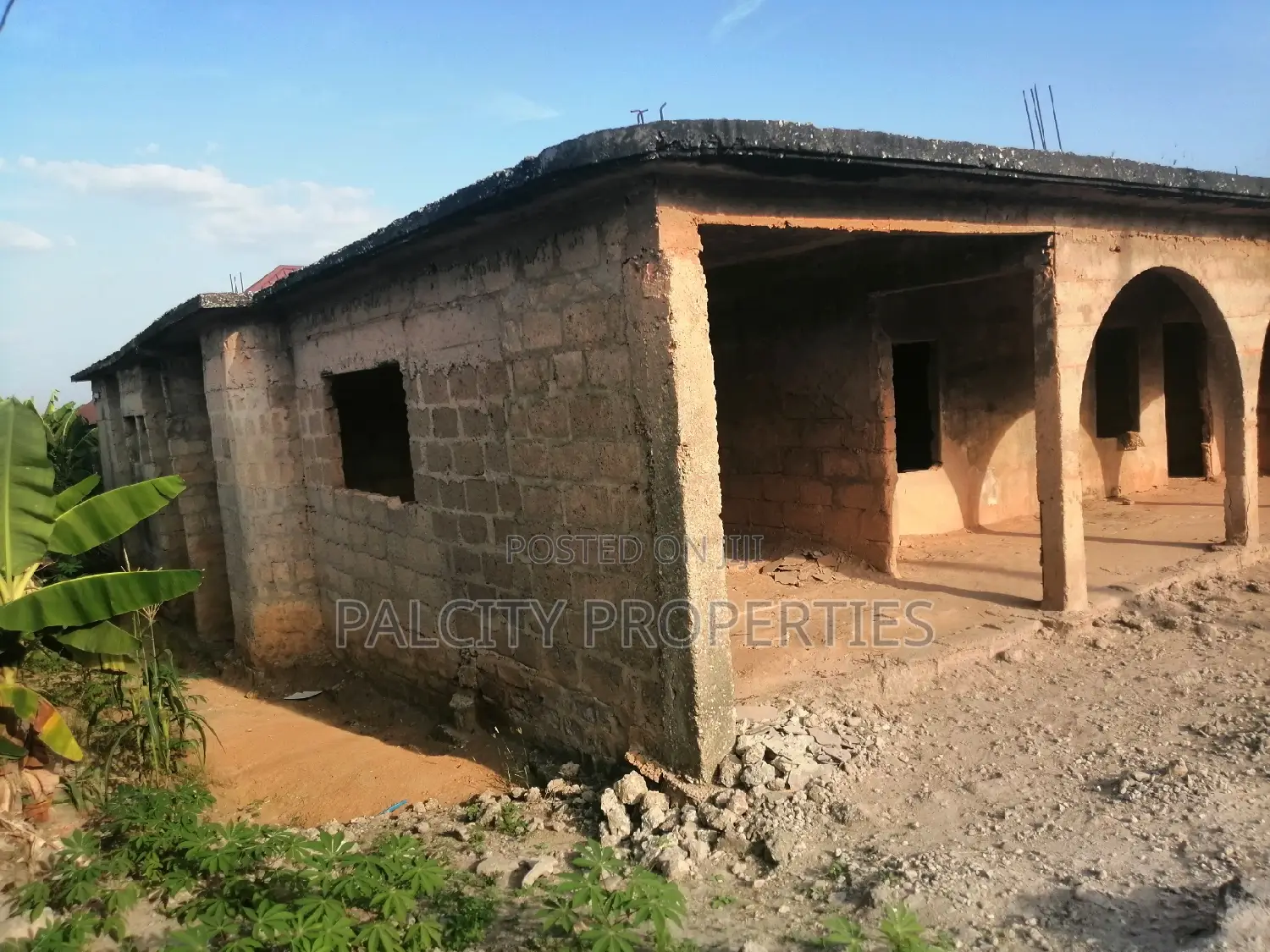 16bdrm House in Kotei Deduako, Kumasi Metropolitan for sale
