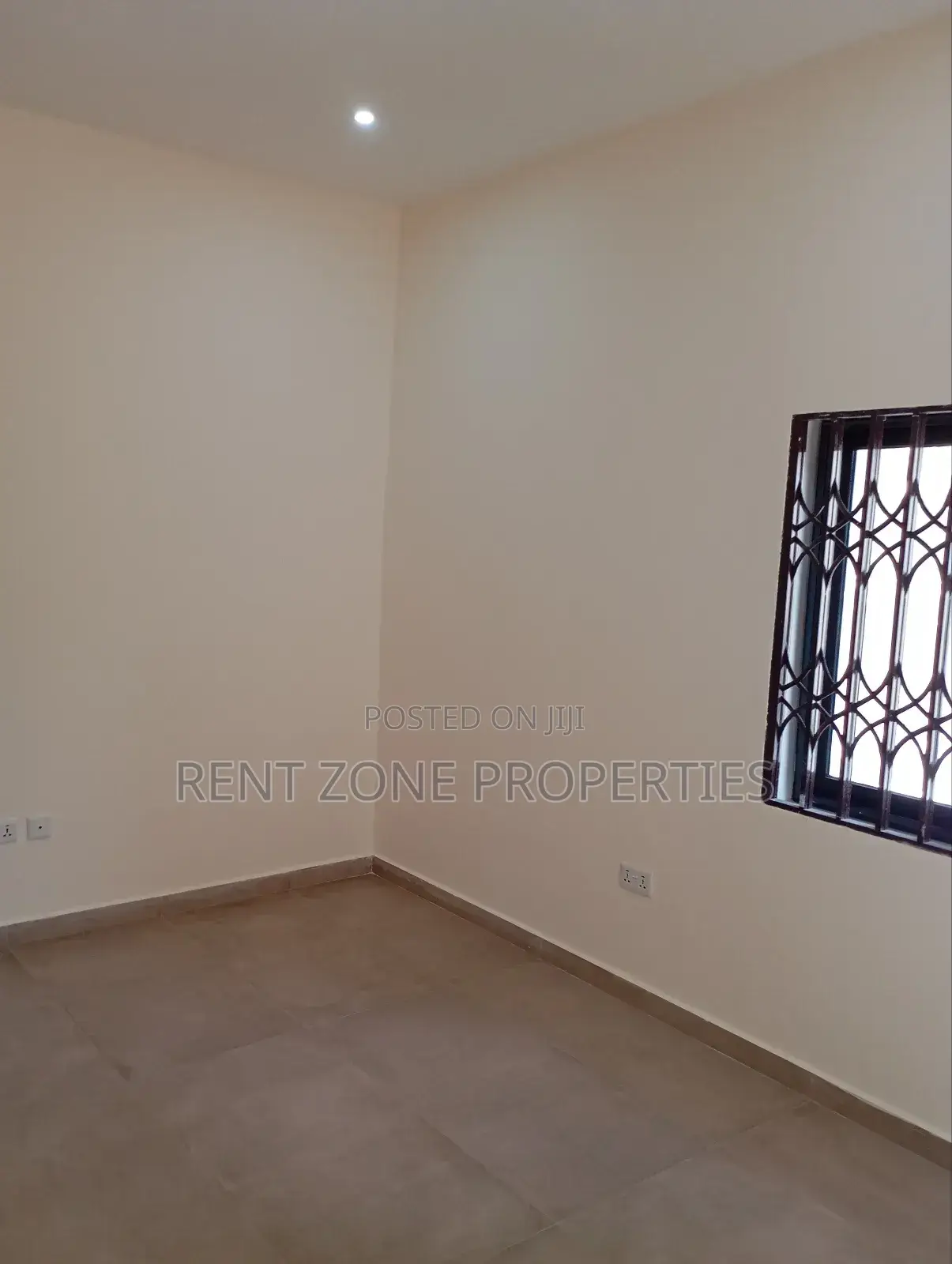 4bdrm Maisonette in Ofankor for sale