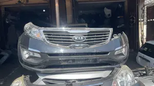 Kia Sportage 2012 Front Cut