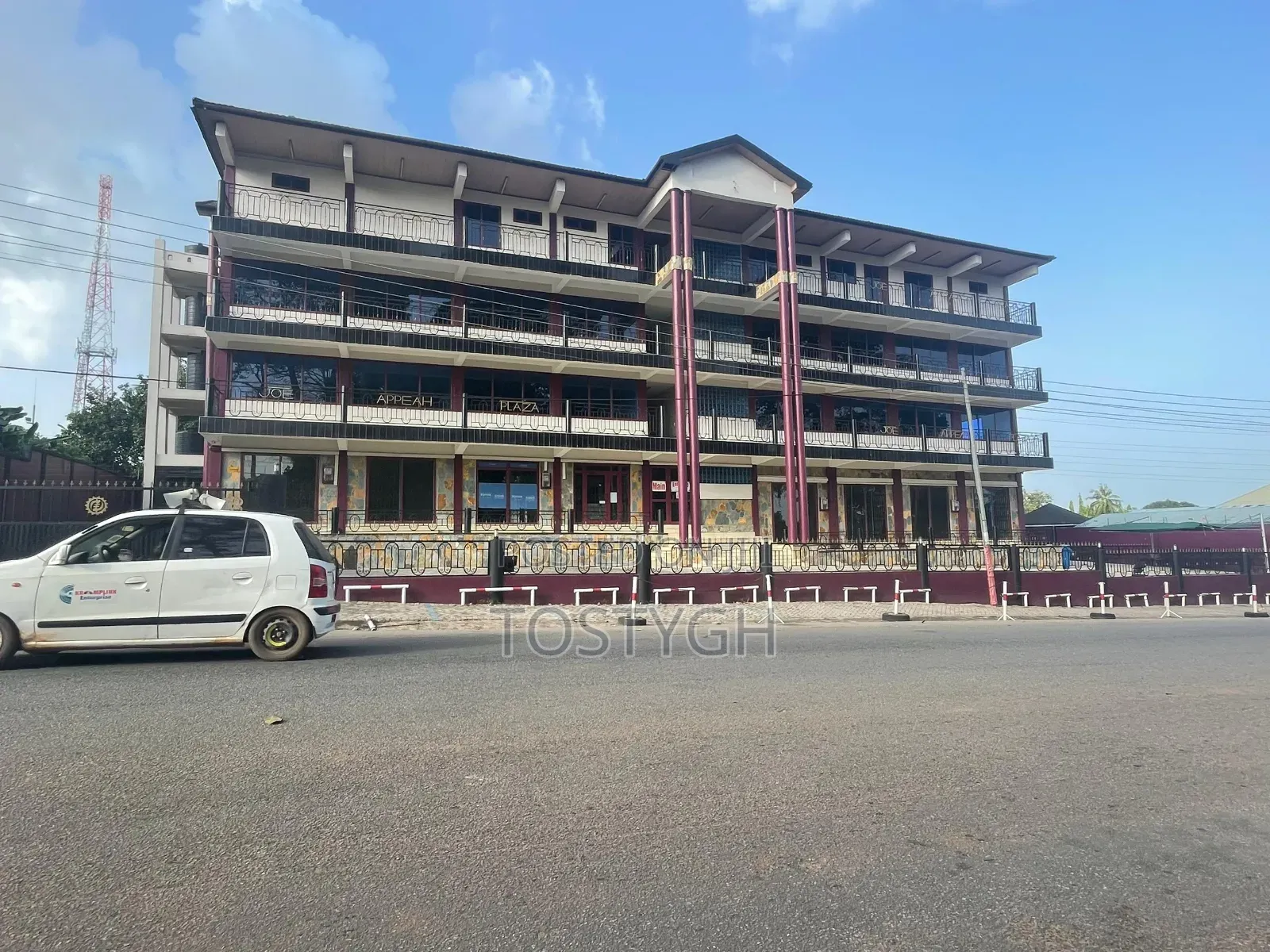 Twin Multipurpose 8 Storey Plaza