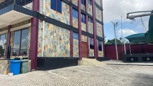 Twin Multipurpose 8 Storey Plaza