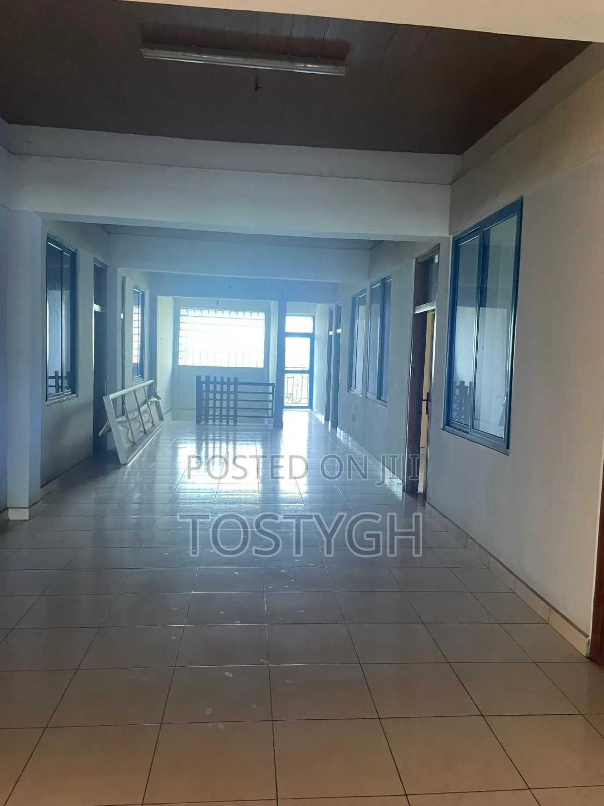 Twin Multipurpose 8 Storey Plaza
