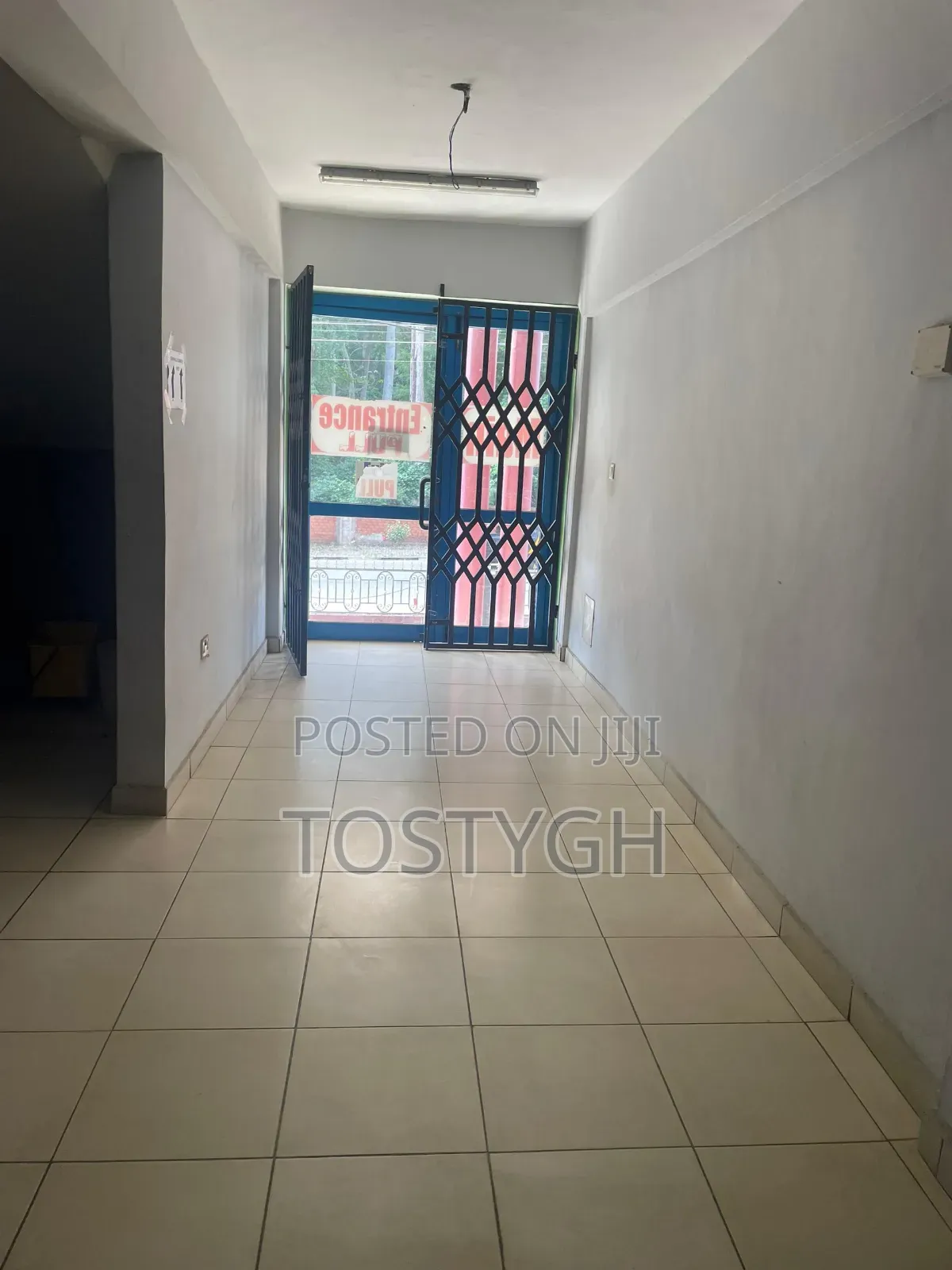 Twin Multipurpose 8 Storey Plaza