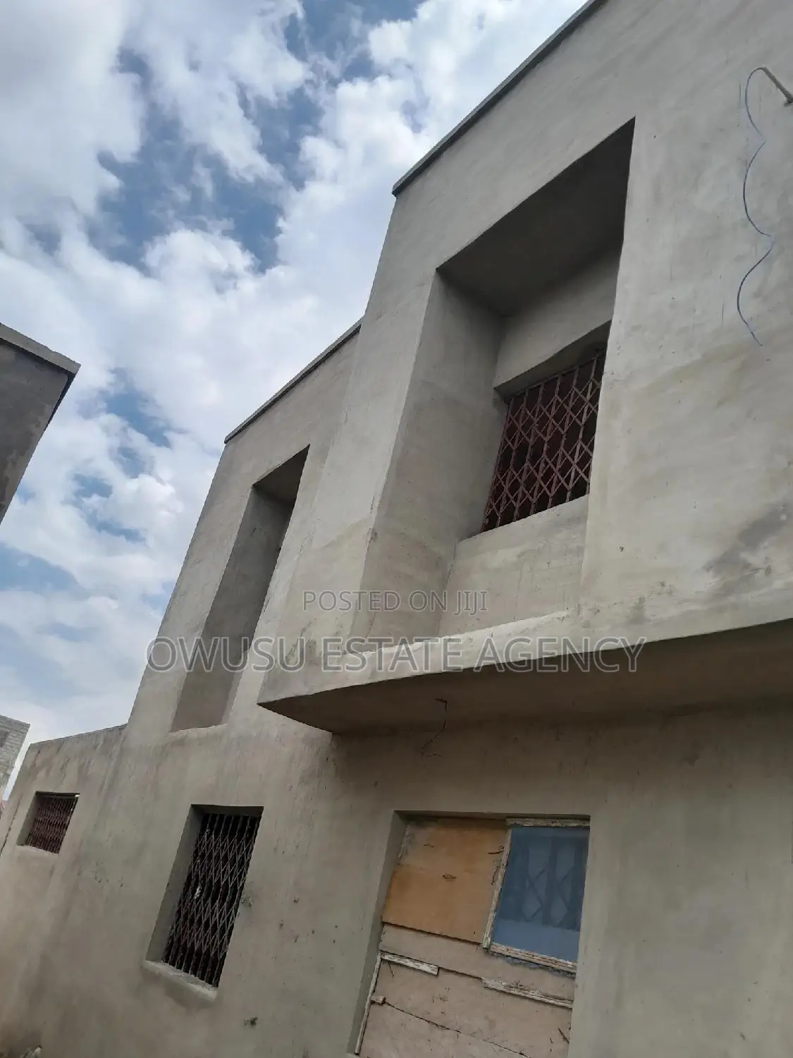 7bdrm House in Appiadu Apimso, Kumasi Metropolitan for sale