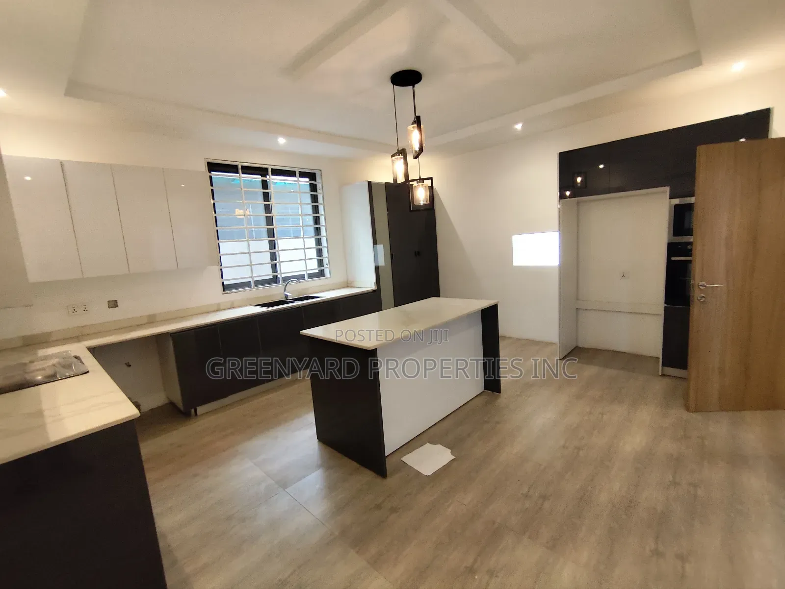 4bdrm House in Ars, East Legon for sale