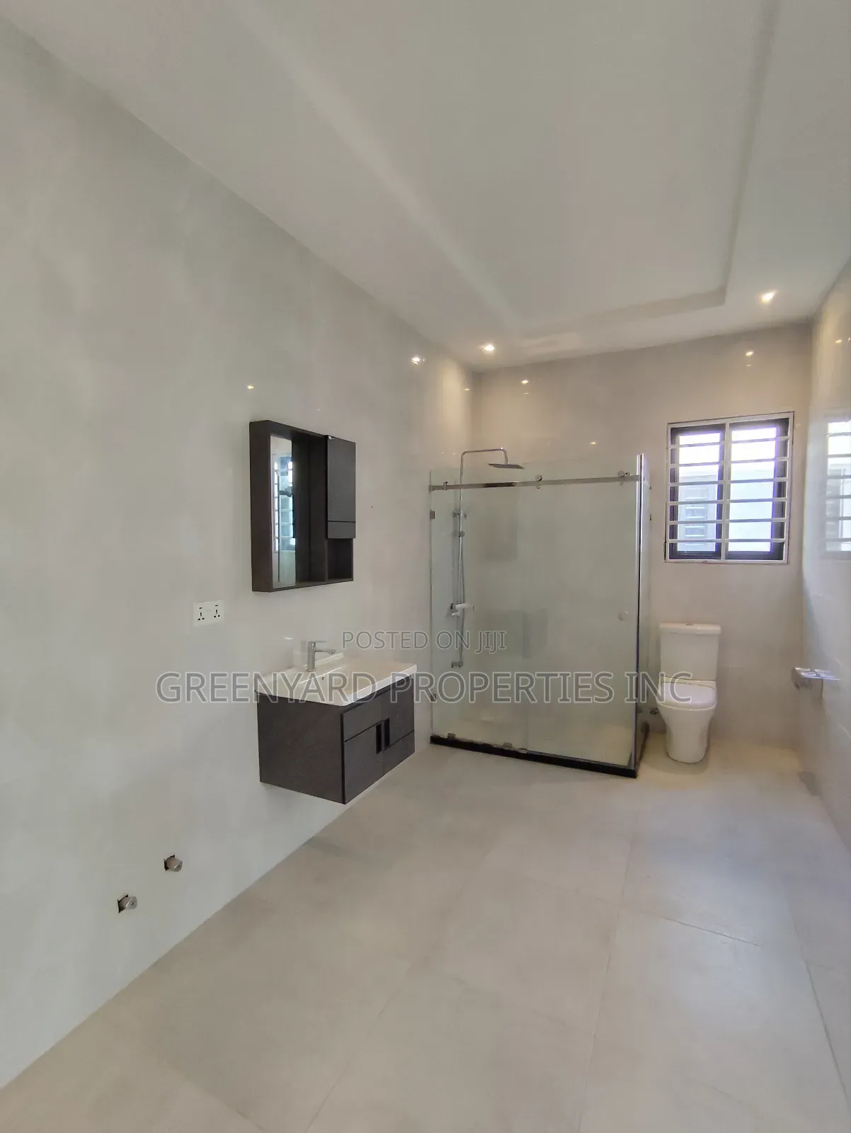 4bdrm House in Ars, East Legon for sale