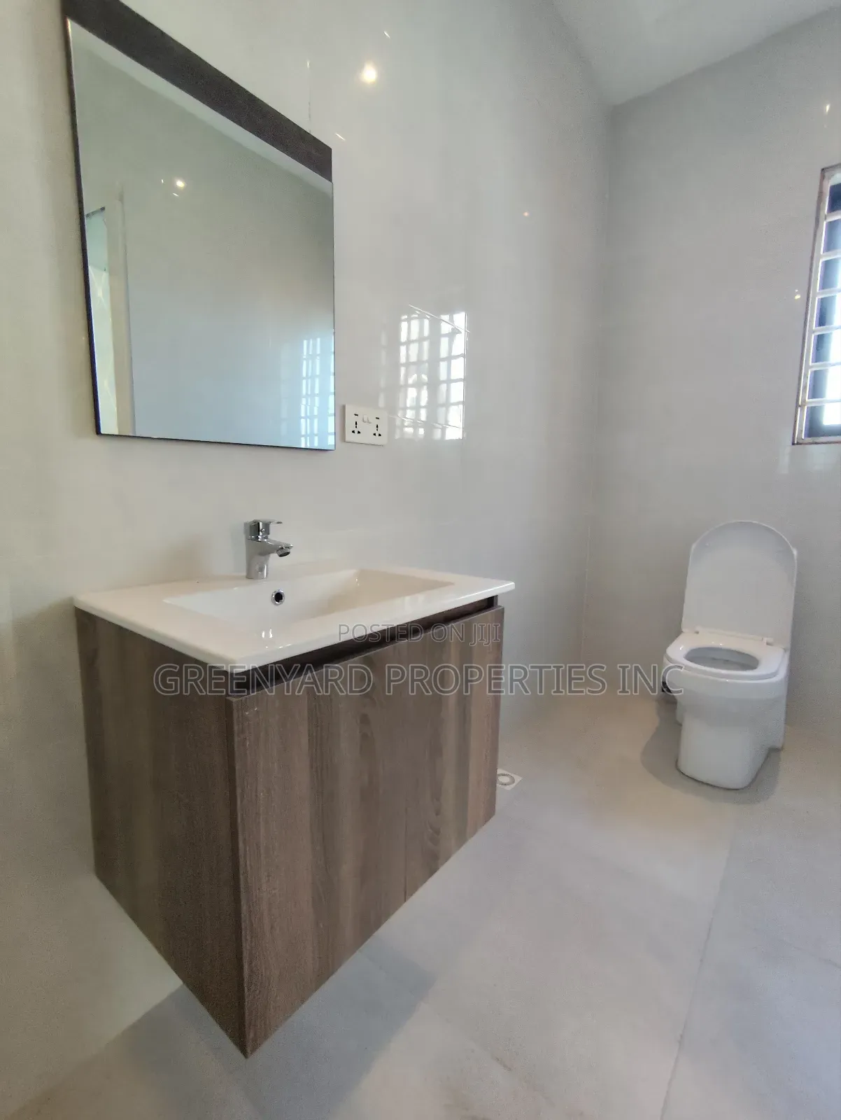 4bdrm House in Ars, East Legon for sale
