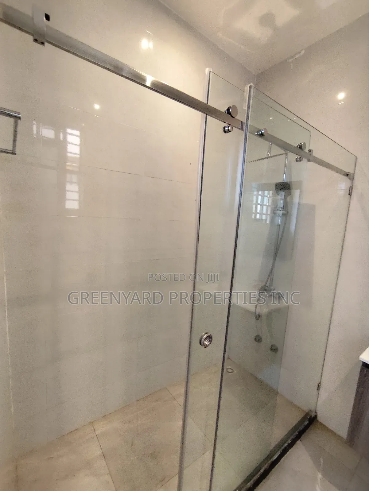 4bdrm House in Ars, East Legon for sale