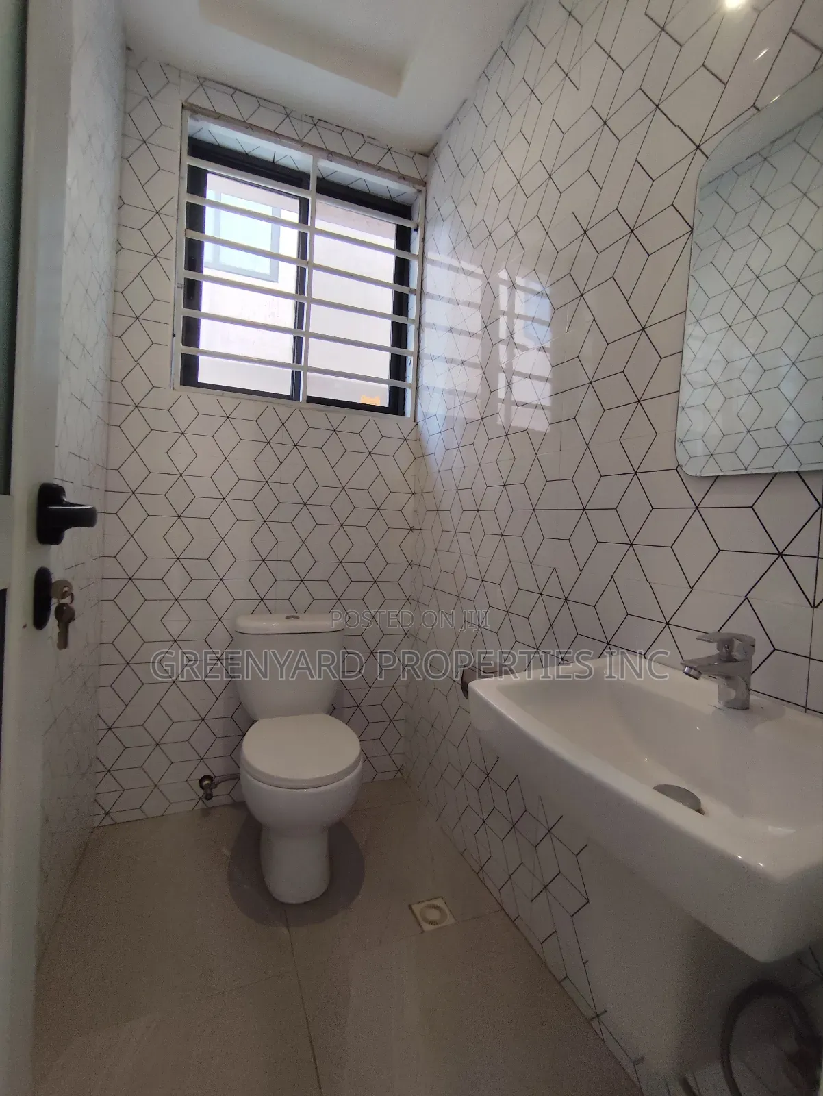 4bdrm House in Ars, East Legon for sale
