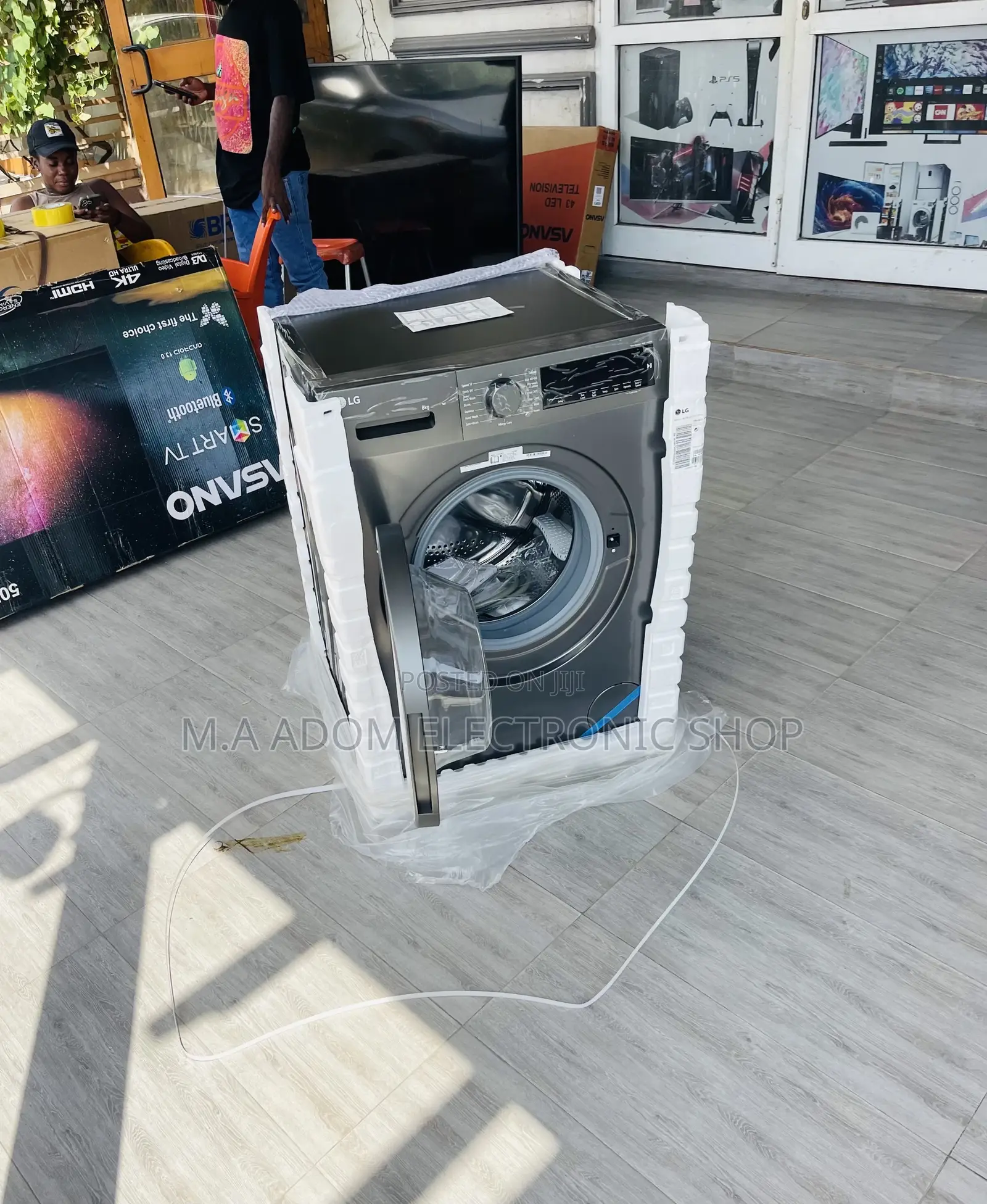 Quality LG 8kg Front Load Electric Washing Machine.