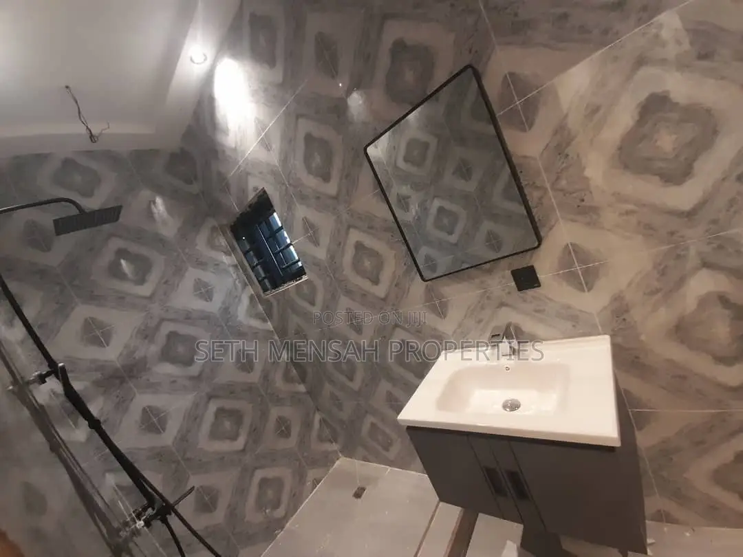 Furnished 3bdrm House in Skm, Ashaley Botwe for sale