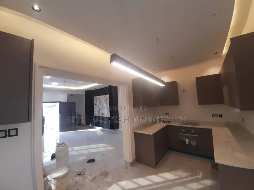 Furnished 3bdrm House in Skm, Ashaley Botwe for sale