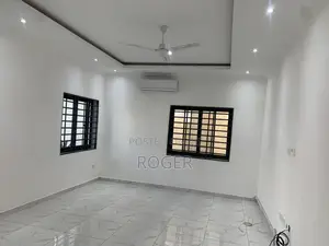 4bdrm Penthouse in Achimota Mile 7 for rent