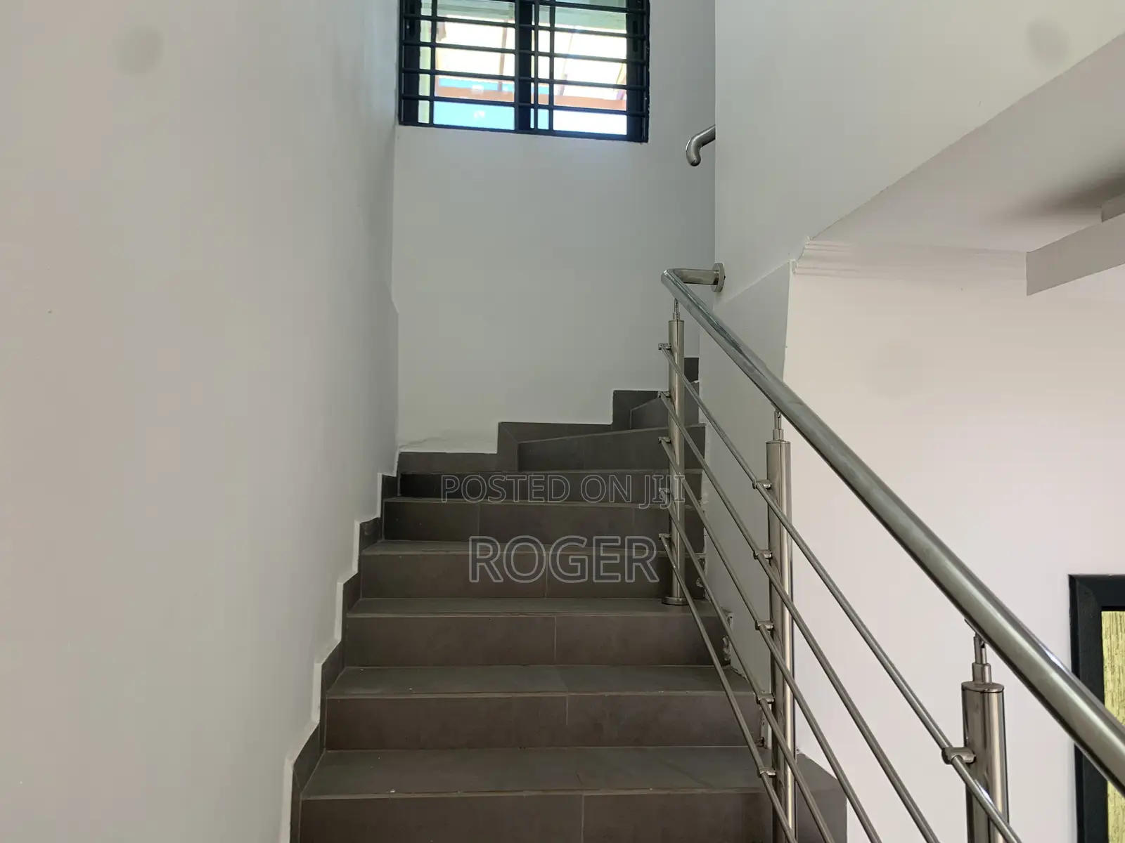 4bdrm Penthouse in Achimota Mile 7 for rent