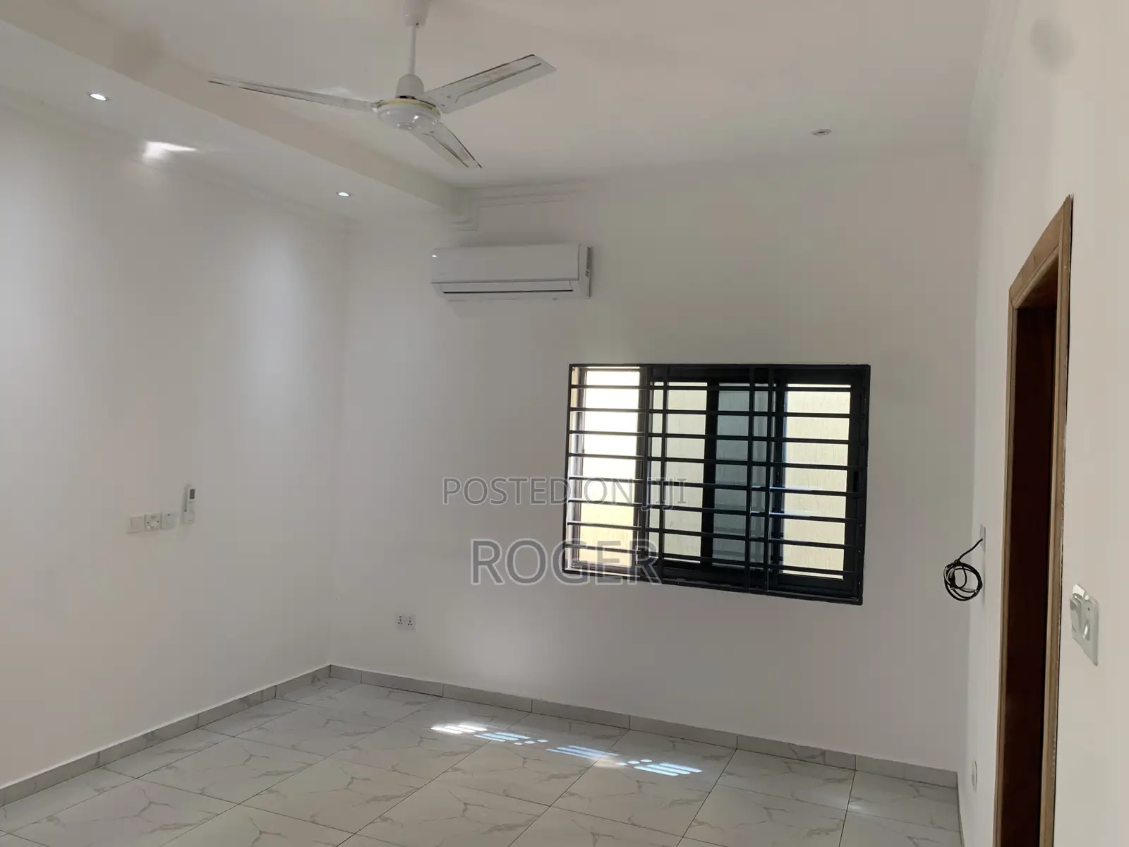 4bdrm Penthouse in Achimota Mile 7 for rent
