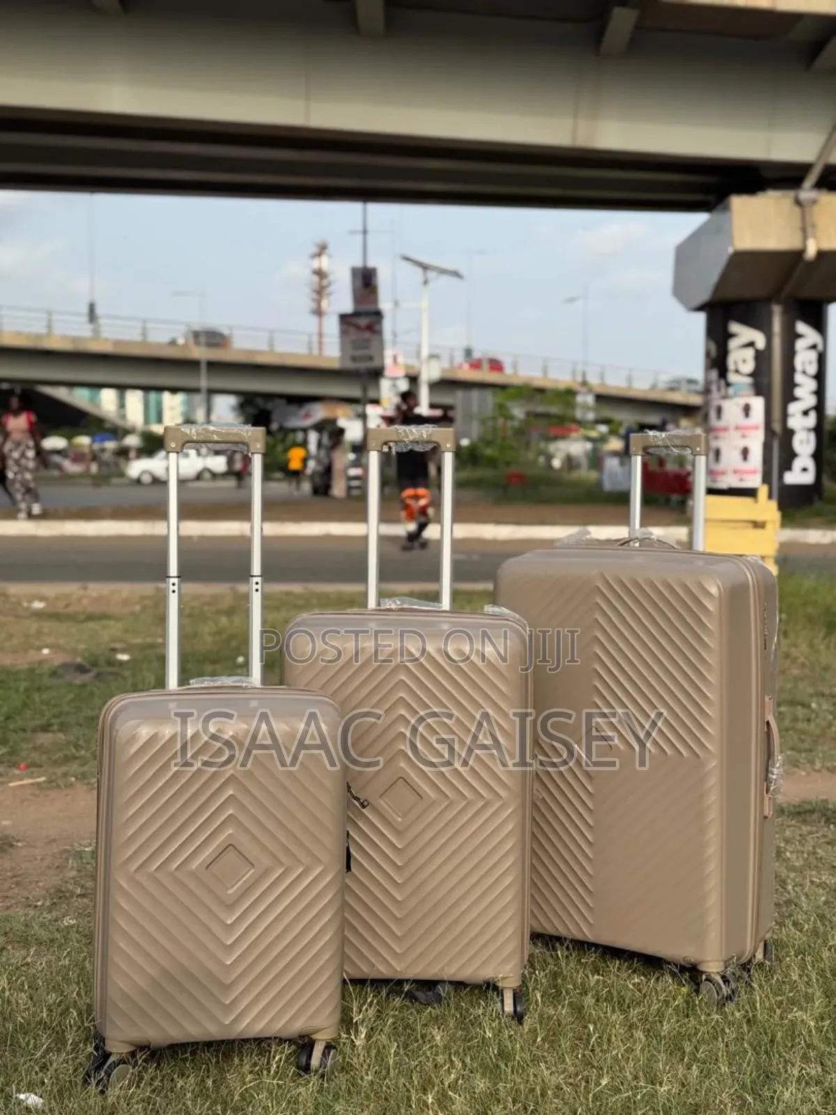 3 in 1 Quality Anticrake Luggages/Travel Bags