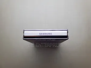 New Samsung Galaxy Z Flip4 256 GB
