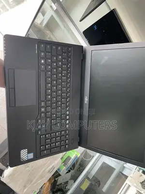 Laptop Fujitsu Lifebook A1220 8GB Intel Core i3 HDD 500GB